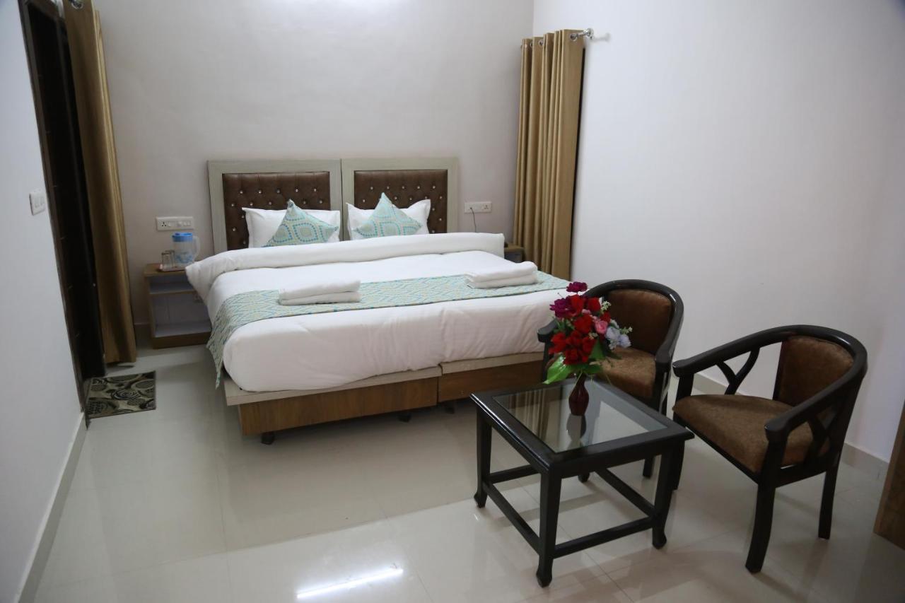 Hotel Yog Tapovan- Rafting Available Rishikesh Luaran gambar