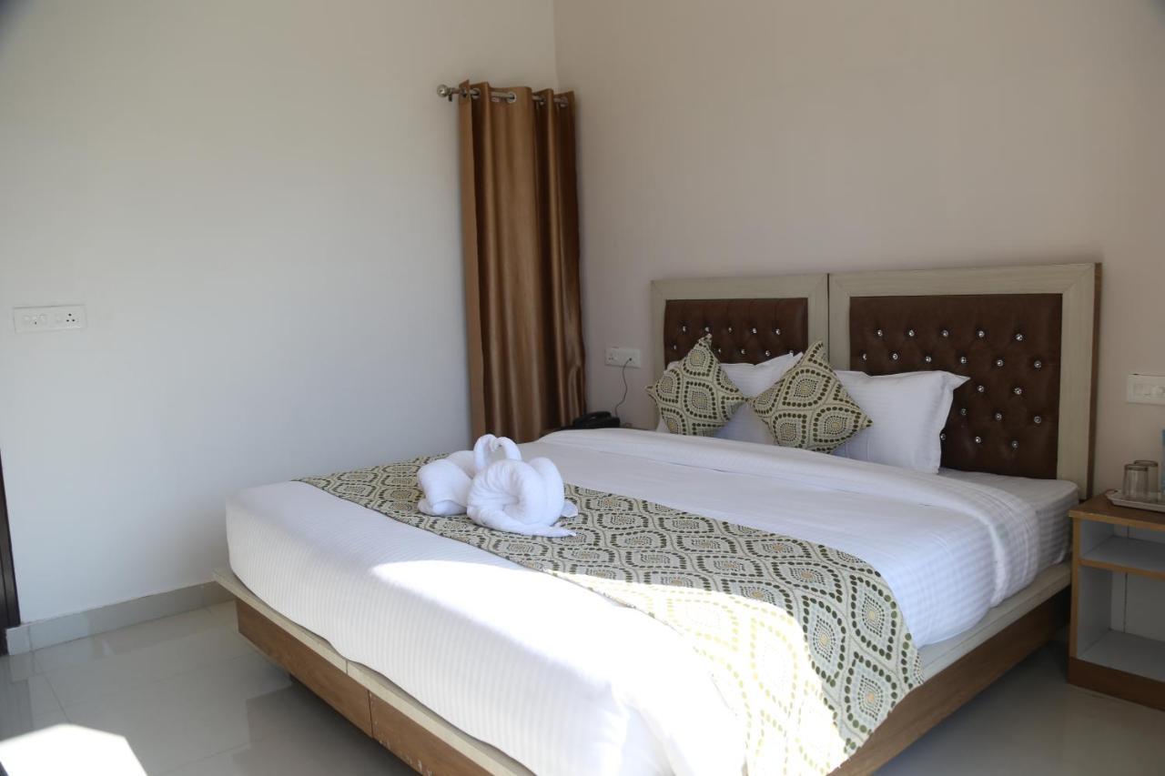 Hotel Yog Tapovan- Rafting Available Rishikesh Luaran gambar